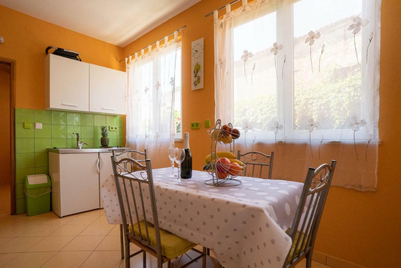 Apartment Limun Ližnjan Εξωτερικό φωτογραφία