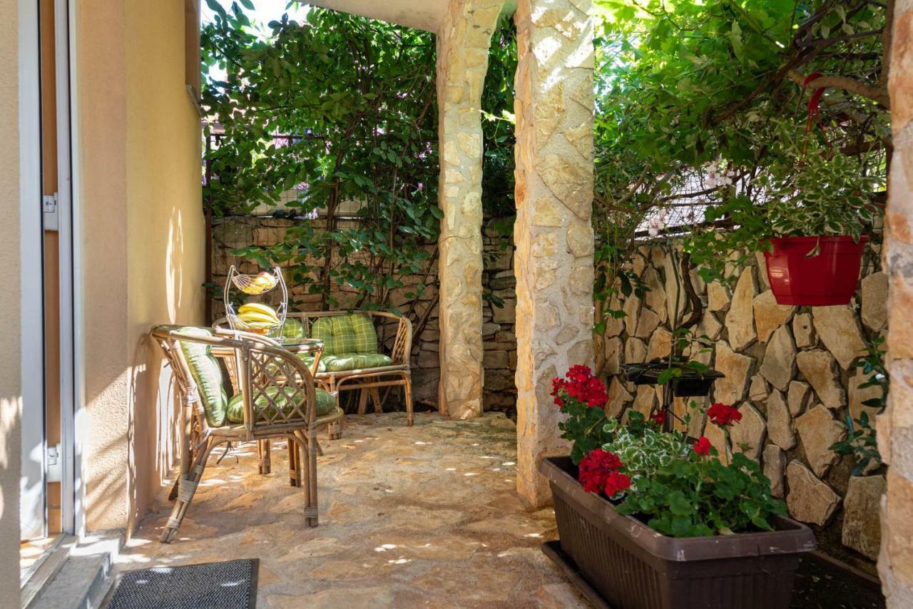 Apartment Limun Ližnjan Εξωτερικό φωτογραφία